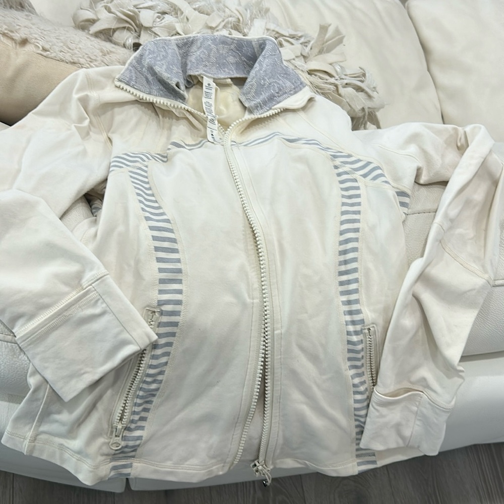 White lululemon jacket